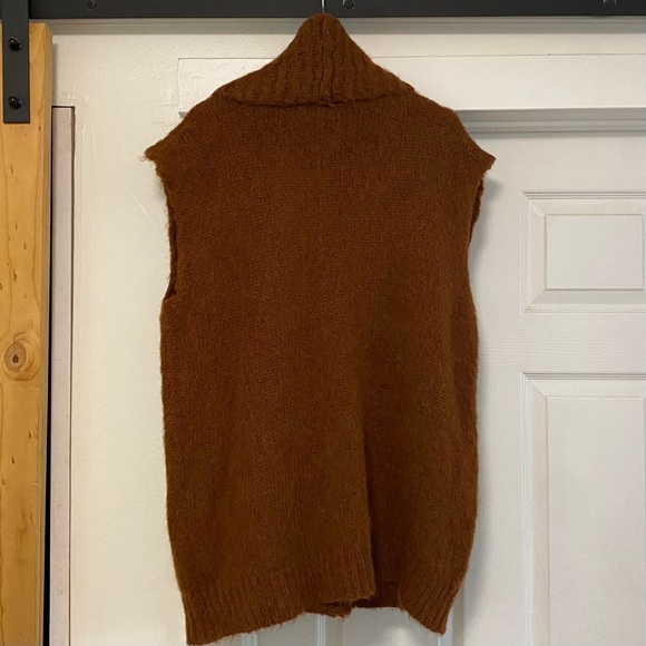 Erika Cavallini Brown Sleeveless Turtleneck Sweater - Picture 4 of 7